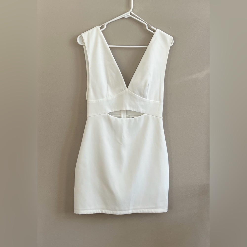 After Market white sleeveless cutout dress size small